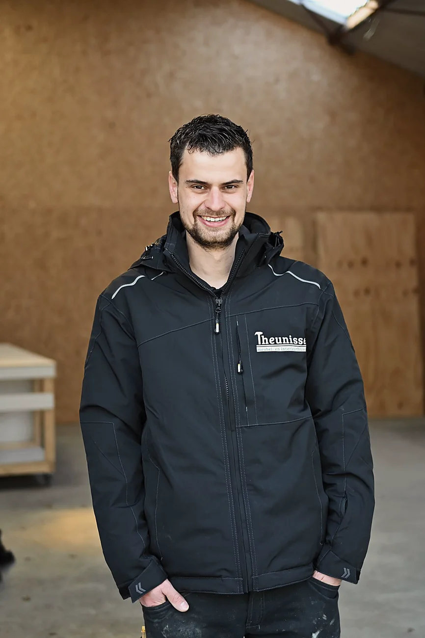 Anco Theunisse, meubelmaker en eigenaar van Theunisse meubel- en interieurbouw