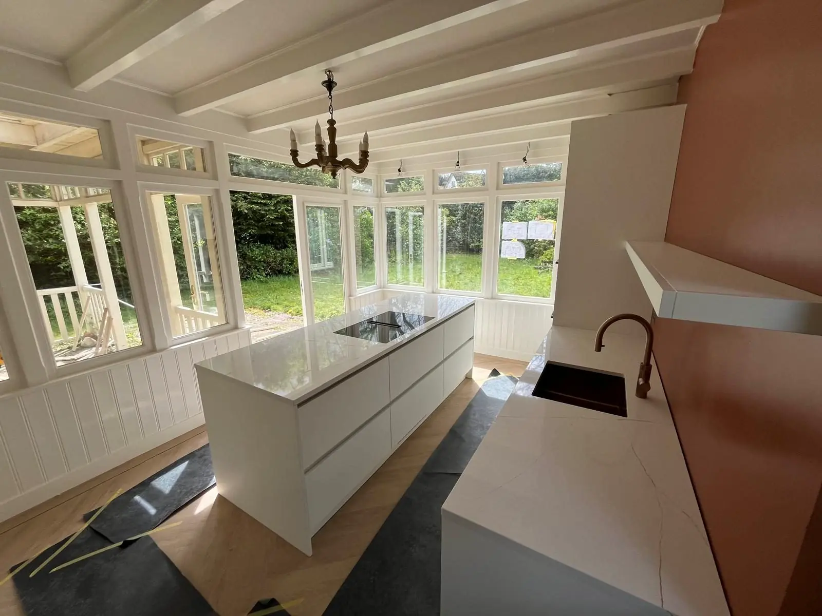 Keuken met kookeiland